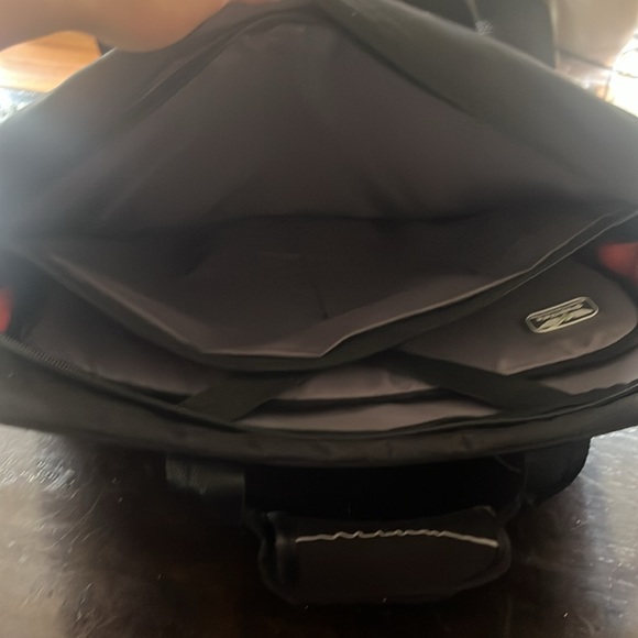 Neotech 17” Checkpoint Friendly Laptop Bag - Picture 9 of 16